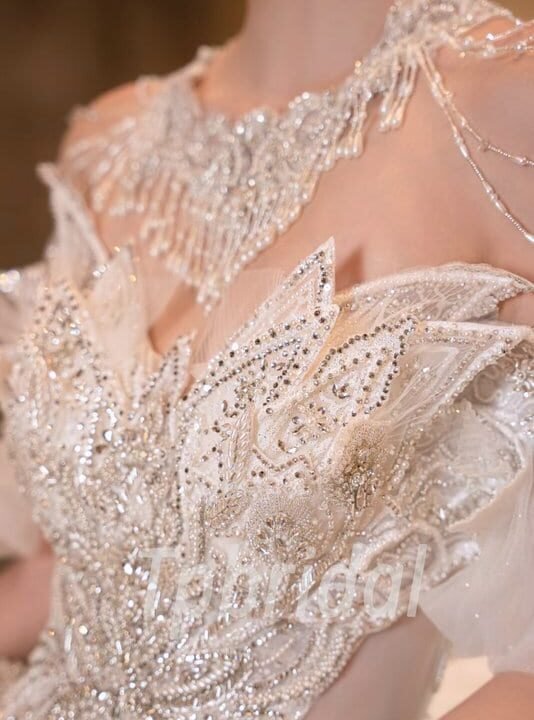 monarch train wedding dress 1175-007