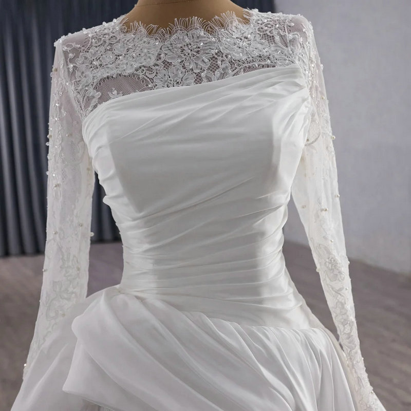 lace and satin wedding dress 1614-06